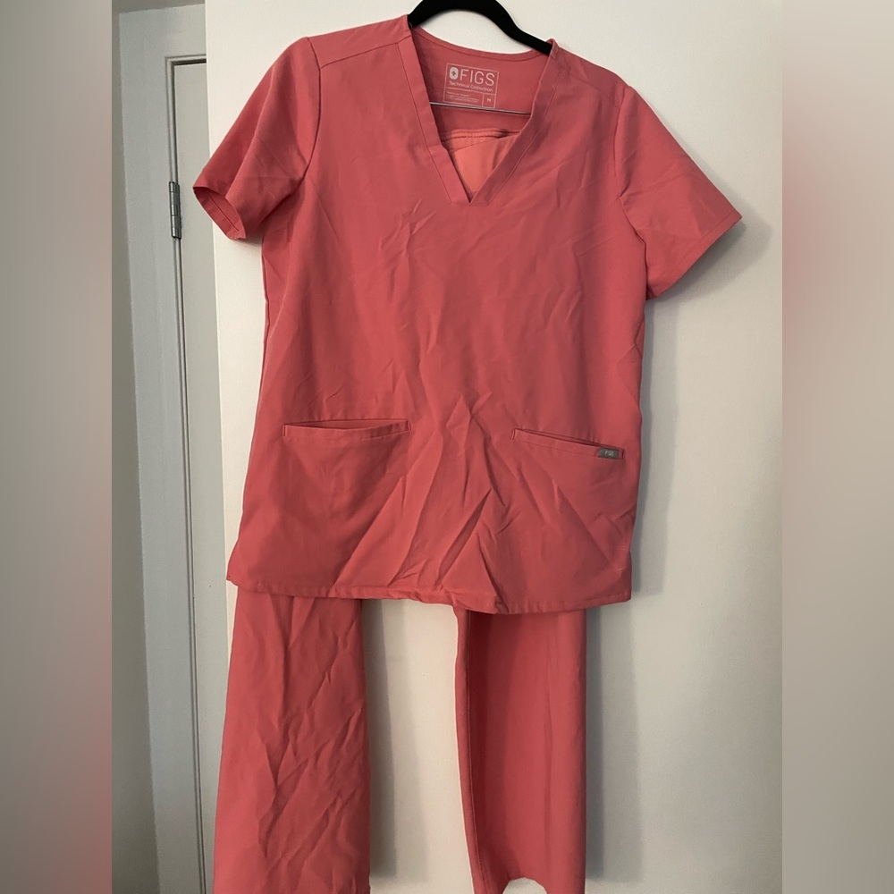 Figs Medium shirt Large pant